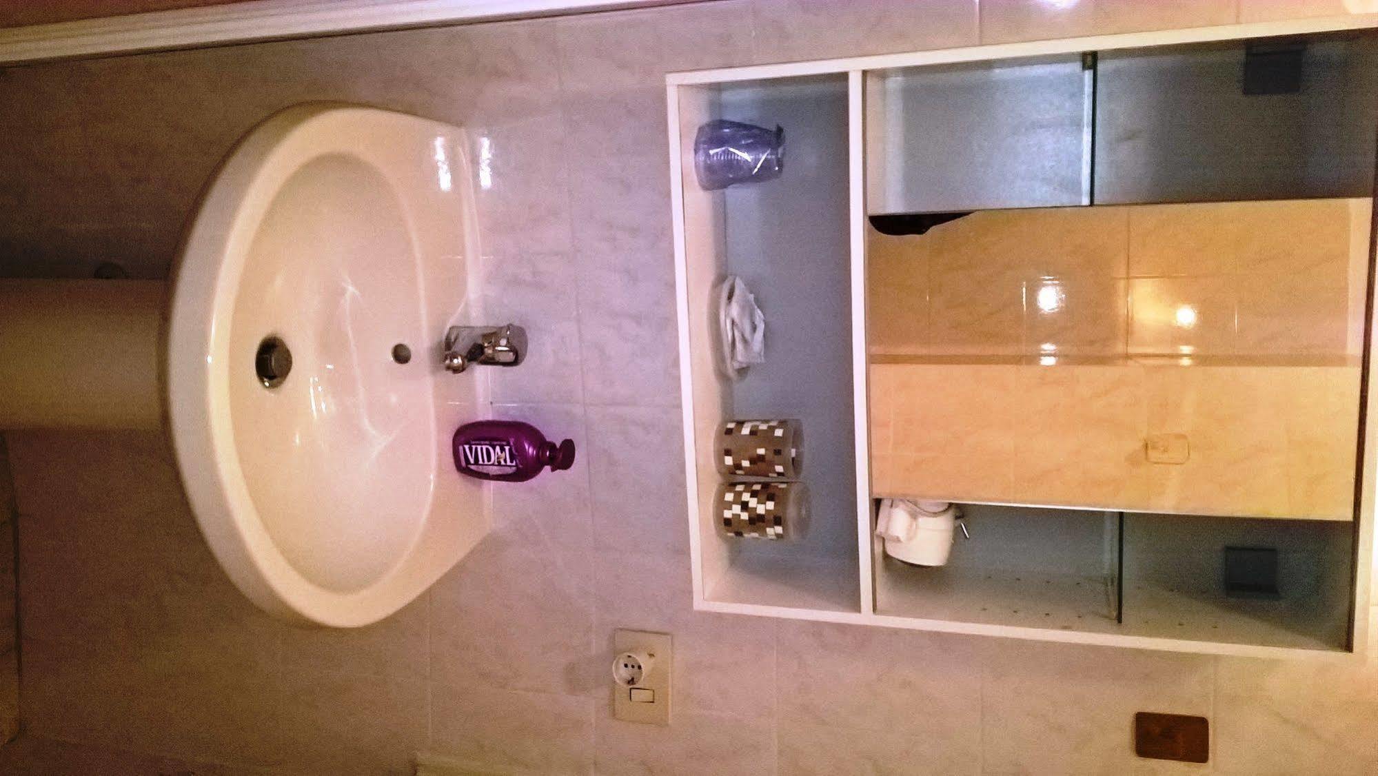 Gigi Holiday Rooms Рим Экстерьер фото