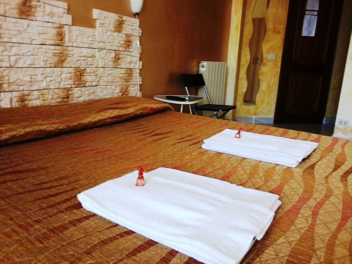 Gigi Holiday Rooms Рим Экстерьер фото