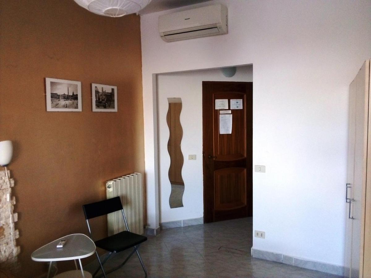 Gigi Holiday Rooms Рим Экстерьер фото