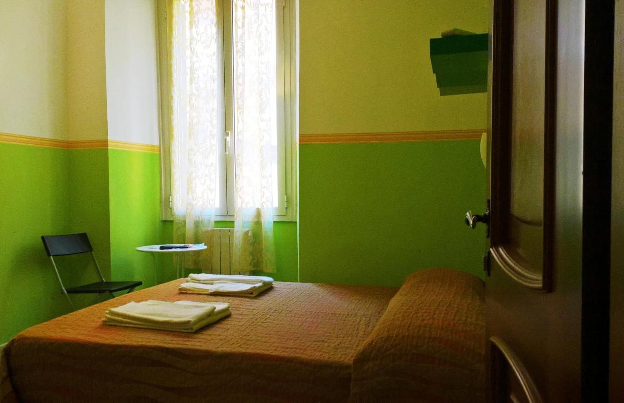 Gigi Holiday Rooms Рим Экстерьер фото